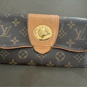 Authentic Louis Vuitton wallet. Only used a handful of times